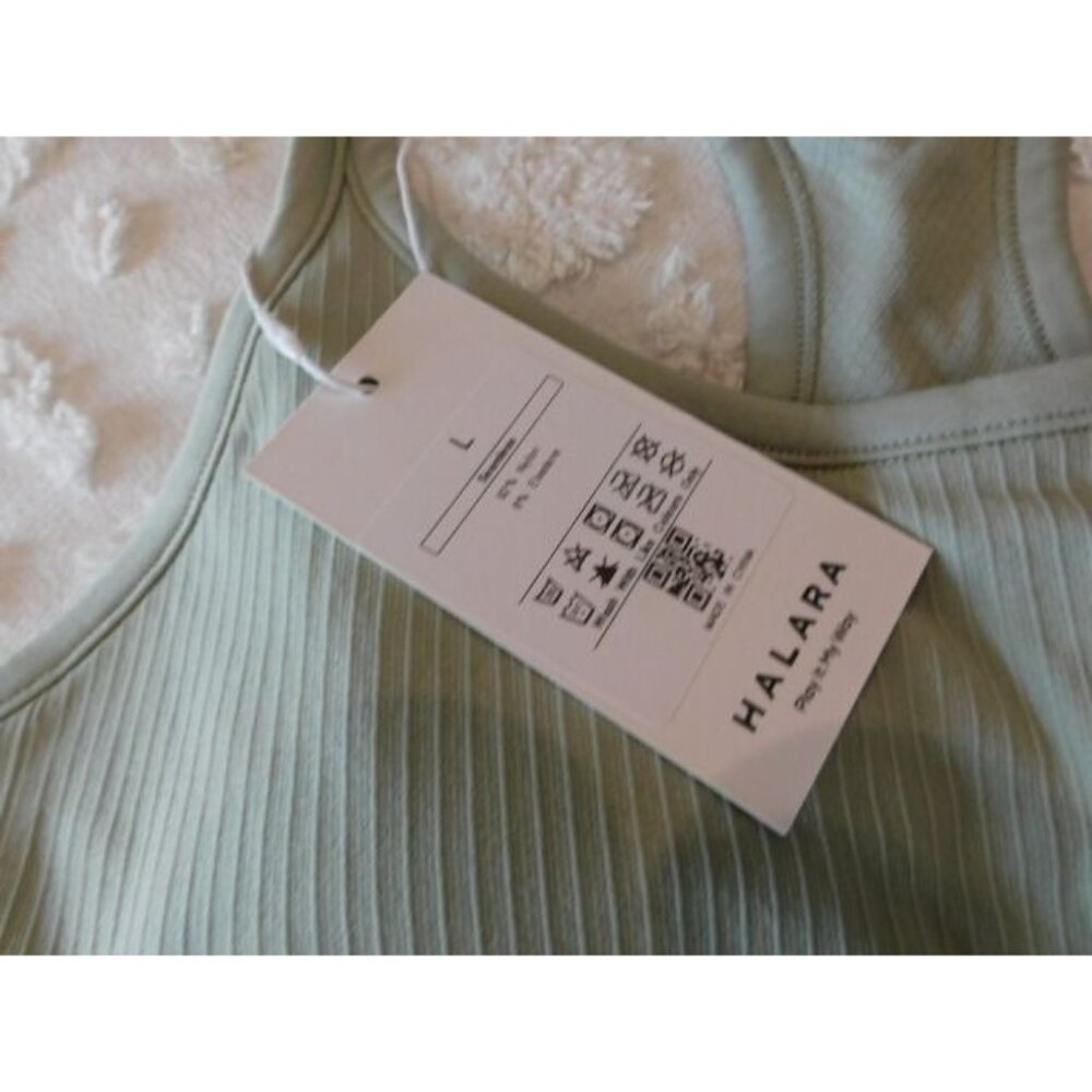 Halara Seamless Flow Padded Ribbed Racerback Gree… - image 6